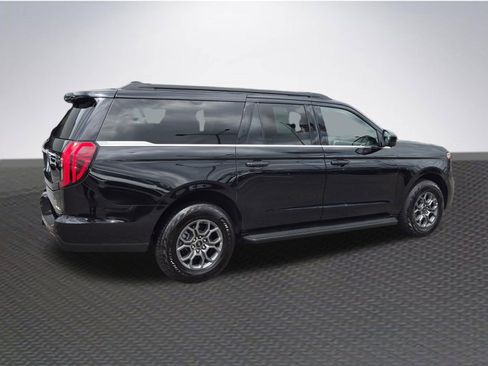 Certified 2025 Ford Expedition Max Active AWD/4WD image 4