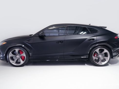 Used 2023 Lamborghini Urus Performante AWD/4WD image 5