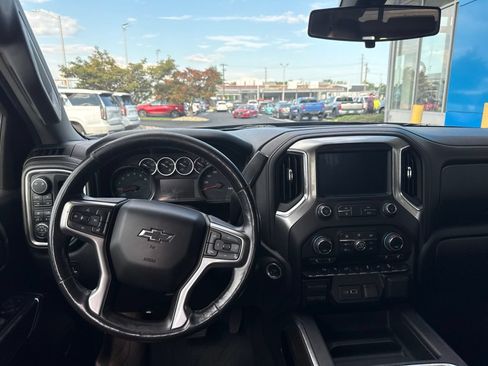 Used 2019 Chevrolet Silverado 1500 LT Trail Boss AWD/4WD image 2