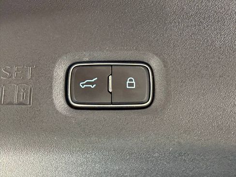 Used 2025 Ford Expedition Active AWD/4WD image 34
