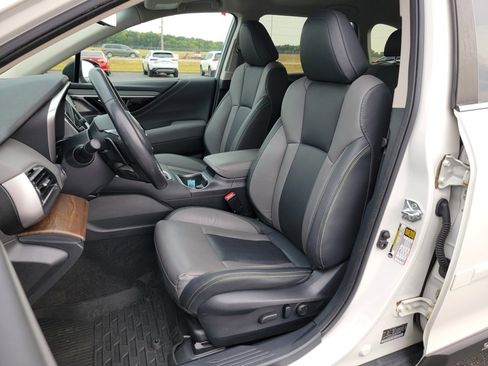 Used 2021 Subaru Outback Onyx Edition XT image 2