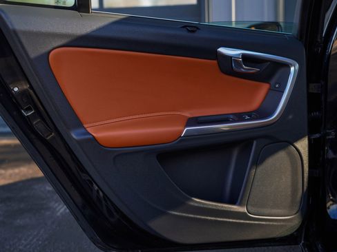 Used 2016 Volvo S60 T5 Premier image 28