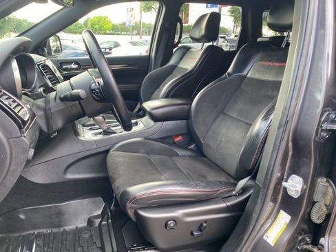 Used 2019 Jeep Grand Cherokee Trailhawk image 18
