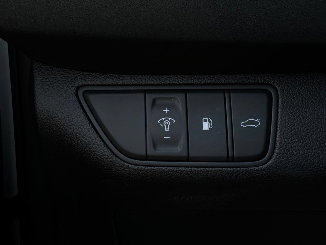 Used 2026 Genesis G70 2.5T RWD image 24
