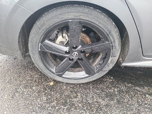 Used 2024 Nissan Sentra SR w/ SR Premium Package image 8