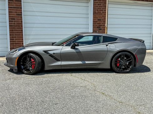 Used 2016 Chevrolet Corvette Stingray Coupe w/ 3LT Preferred Equipment Group RWD image 4