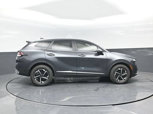 Used 2025 Kia Sportage LX AWD/4WD image 3