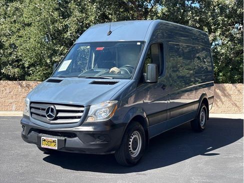 Used 2018 Mercedes-Benz Sprinter 2500 image 1