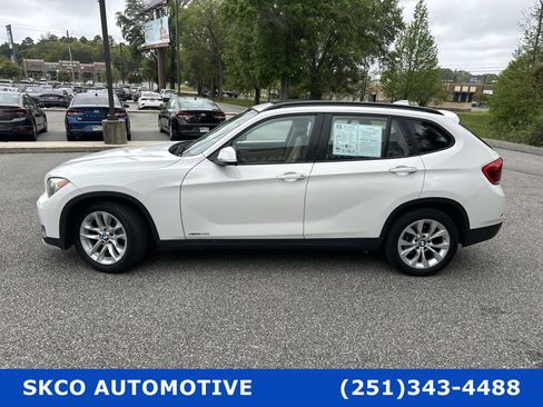 Used 2015 BMW X1 xDrive28i w/ Premium Package image 2