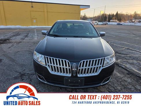 Used 2011 Lincoln MKZ image 8