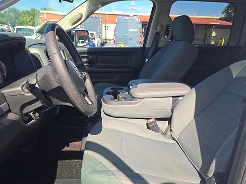 Used 2016 RAM 1500 Express AWD/4WD image 10