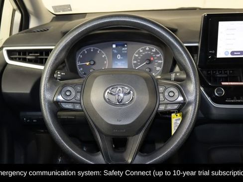 Used 2025 Toyota Corolla LE FWD image 7