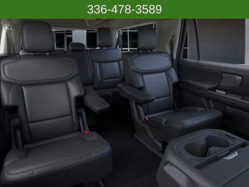 New 2025 Ford Expedition Max Platinum w/ Driver's Package image 11