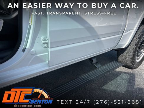 Used 2022 RAM 1500 Laramie AWD/4WD image 13