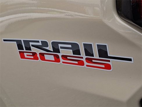 Certified 2023 Chevrolet Colorado Trail Boss w/ Advanced Trailering Package image 30