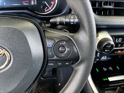 Used 2024 Toyota RAV4 XLE w/ Convenience Package image 11