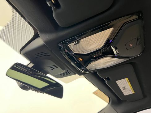 Used 2022 BMW X6 M50i w/ Executive Package image 19