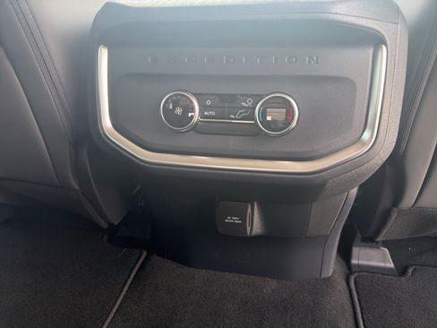 New 2026 Ford Expedition Active RWD image 15