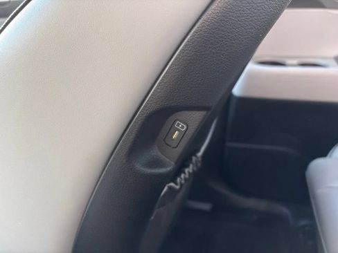 Used 2024 Hyundai Palisade SEL FWD image 31
