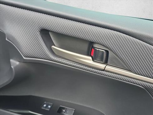 Certified 2025 Toyota Camry SE image 25