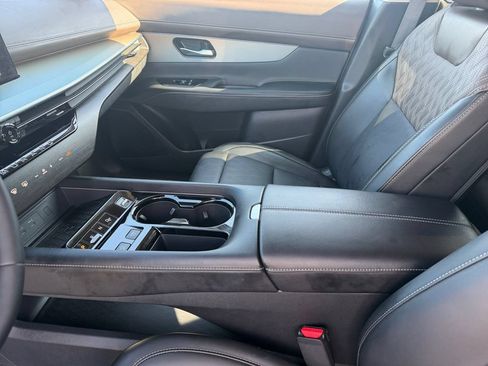 Used 2025 Nissan Murano Platinum w/ Cargo Package AWD/4WD image 12