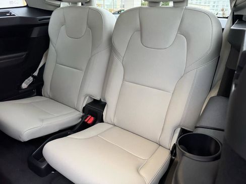 New 2025 Volvo XC90 B6 Plus w/ Protection Package Premier image 20
