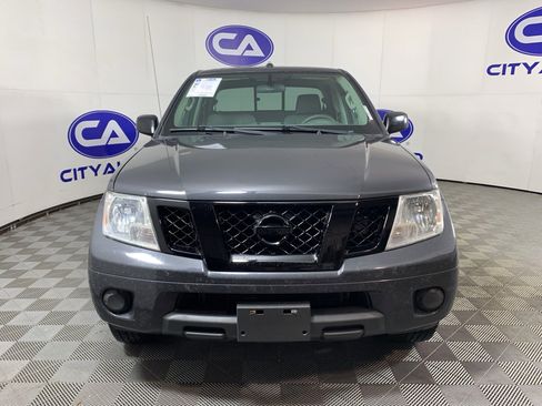 Used 2015 Nissan Frontier SV image 9