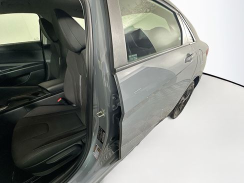 Used 2023 Hyundai Elantra SEL FWD image 12