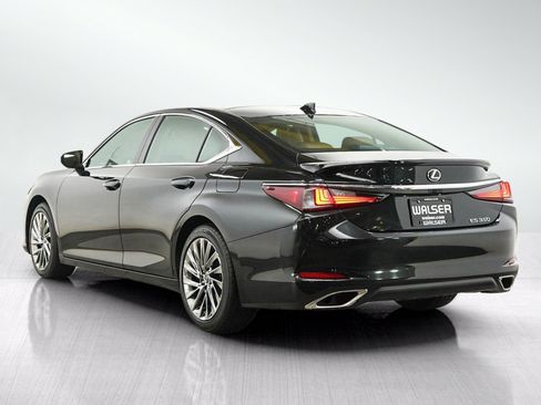 Used 2025 Lexus ES 350 w/ Luxury Package FWD image 3