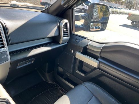 Used 2015 Ford F150 Lariat w/ Equipment Group 502A Luxury image 18