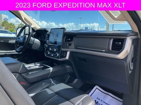 Used 2022 Ford Expedition Max XLT image 12