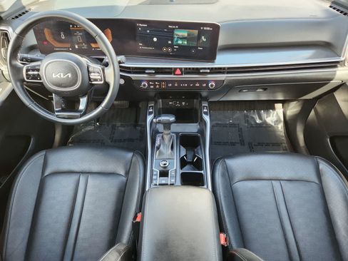 Certified 2025 Kia Sorento S FWD image 24