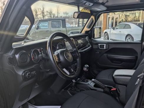 Used 2021 Jeep Wrangler Unlimited Sport AWD/4WD image 15
