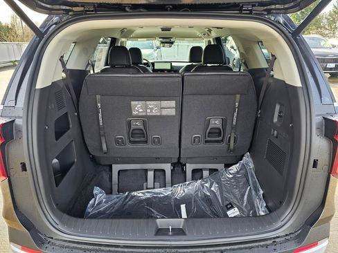 New 2026 Kia Carnival EX image 25
