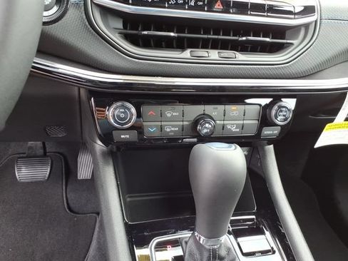 New 2026 Jeep Compass Latitude AWD/4WD image 11