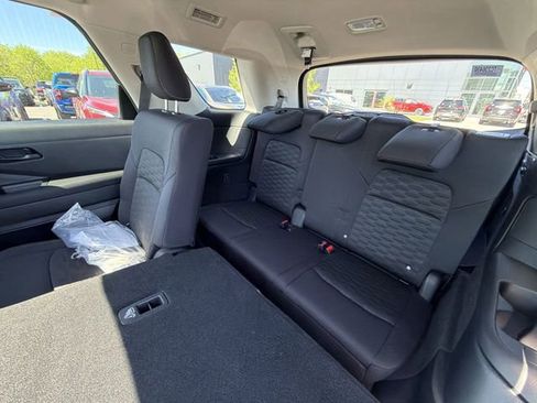 New 2026 Nissan Pathfinder SV AWD/4WD image 23