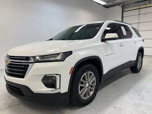 Used 2023 Chevrolet Traverse LT FWD image 12