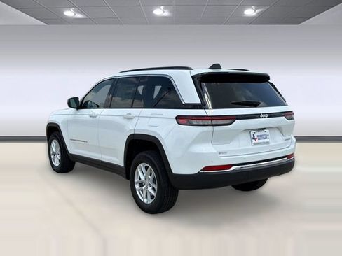 New 2026 Jeep Grand Cherokee Laredo RWD image 3