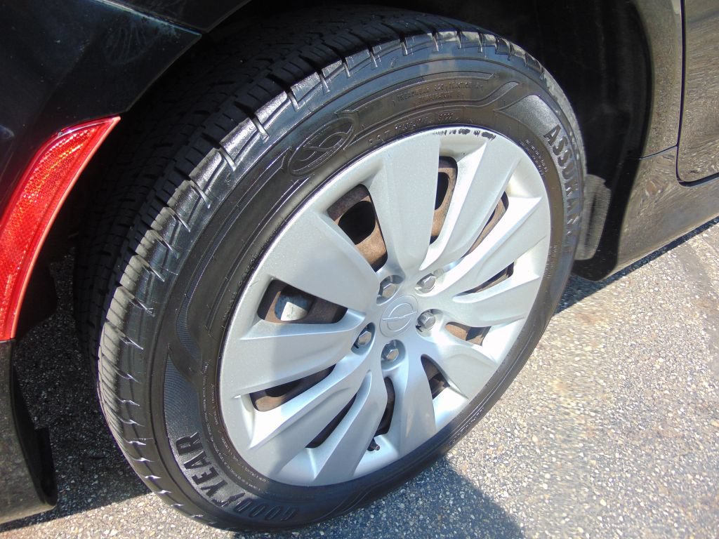 Used 2016 Chrysler 200 LX FWD image 25