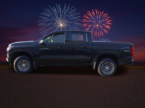 Certified 2023 Chevrolet Colorado LT w/ LT Convenience Package II AWD/4WD image 9