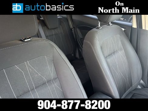 Used 2018 Ford EcoSport SE w/ SE Convenience Package image 15