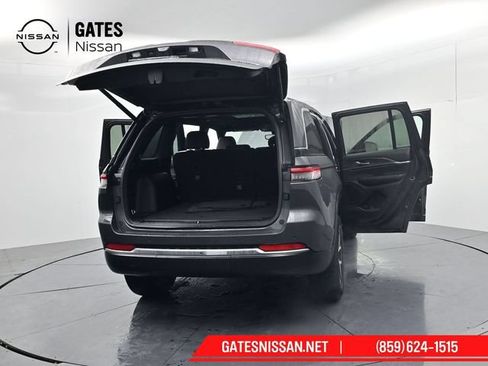 Used 2024 Jeep Grand Cherokee Limited w/ Trailer Tow Package AWD/4WD image 67