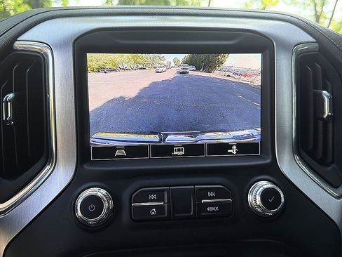 Used 2022 GMC Sierra 1500 SLT w/ SLT Premium Package AWD/4WD image 7