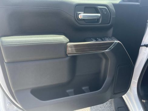 Used 2021 Chevrolet Silverado 1500 LT AWD/4WD image 14