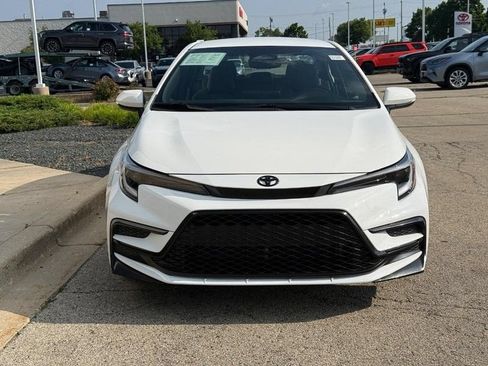 Used 2025 Toyota Corolla SE w/ Convenience Package FWD image 8