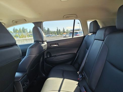 Used 2023 Toyota Corolla Cross XLE image 20