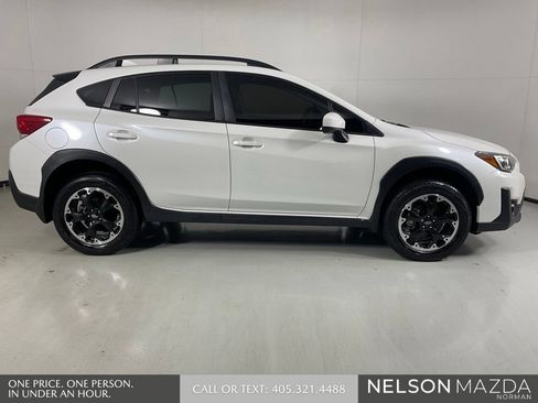 Used 2023 Subaru Crosstrek 2.0i Premium w/ Popular Package #3 AWD/4WD image 5