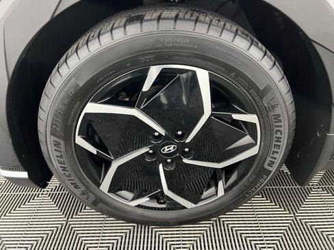 Used 2024 Hyundai Ioniq 5 SE image 11