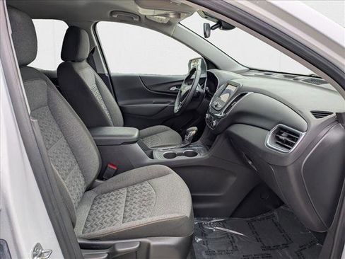 Used 2024 Chevrolet Equinox LT image 19