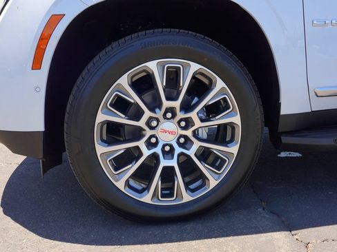 New 2026 GMC Yukon Denali AWD/4WD image 7